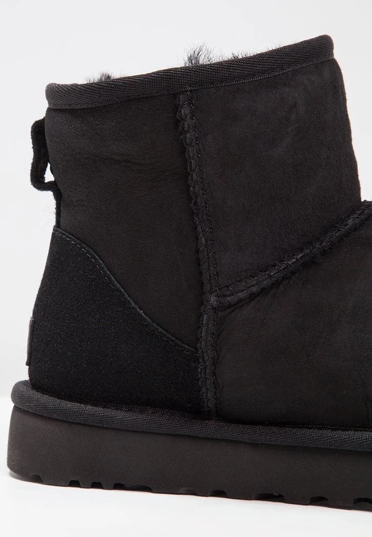 Ugg Classic Mini - Korte Laarzen - Black - Afbeelding 9