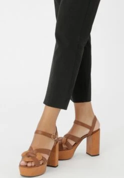 Anna- Sandalen Met Plateauzool - Brown